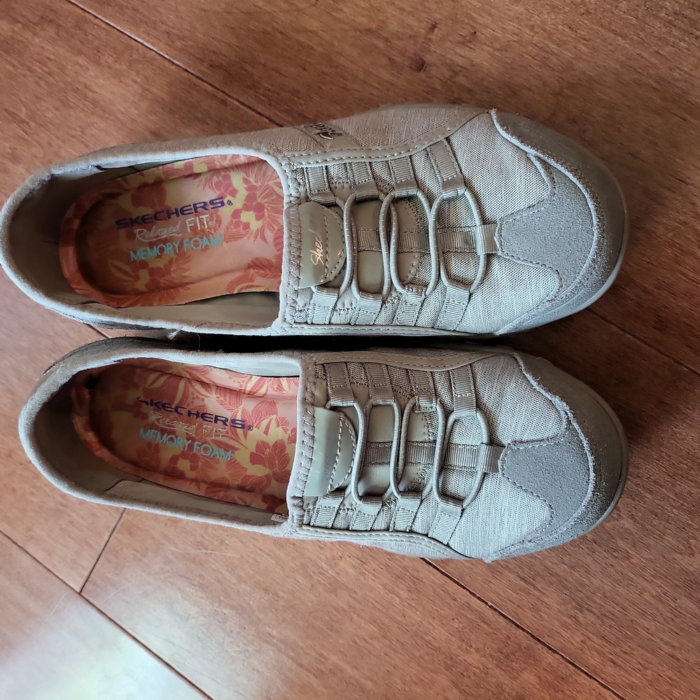 Skechers relaxed fit sneakers